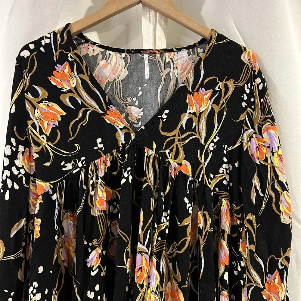 Free People‎ Bella Floral Print Onyx V Neck Flowy Bell Sleeve Oversized Tunic M
